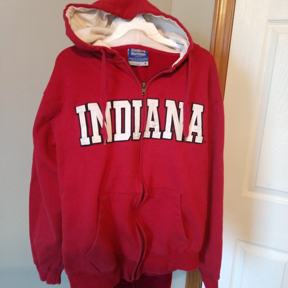 🇺🇸IU hoody sweatshirt 🇺🇸🇺🇸3 for$15🇺🇸